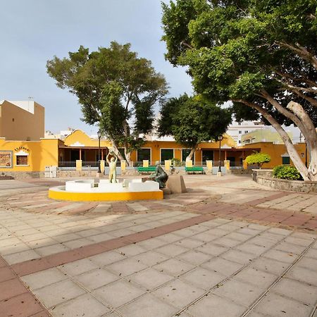 Casa Plaza San Nicolas De Bari Sardina Esterno foto